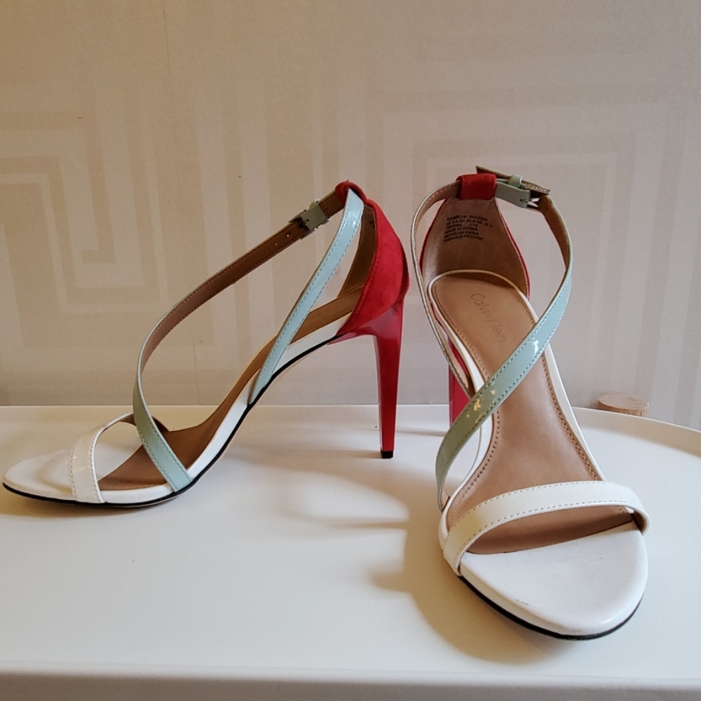 Calvin Klein Pumps